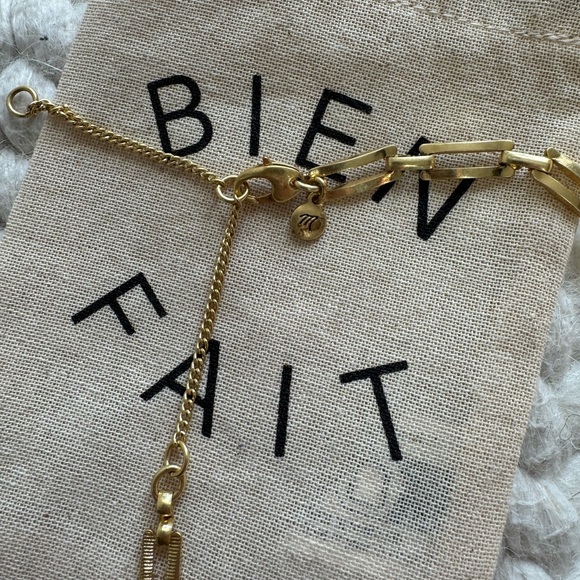 Madewell | Rectangular Gold Chain Necklace - Picture 3 of 6